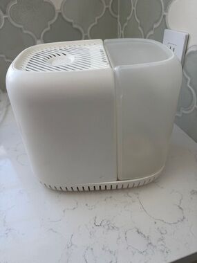 Canopy White/Cream Humidifier